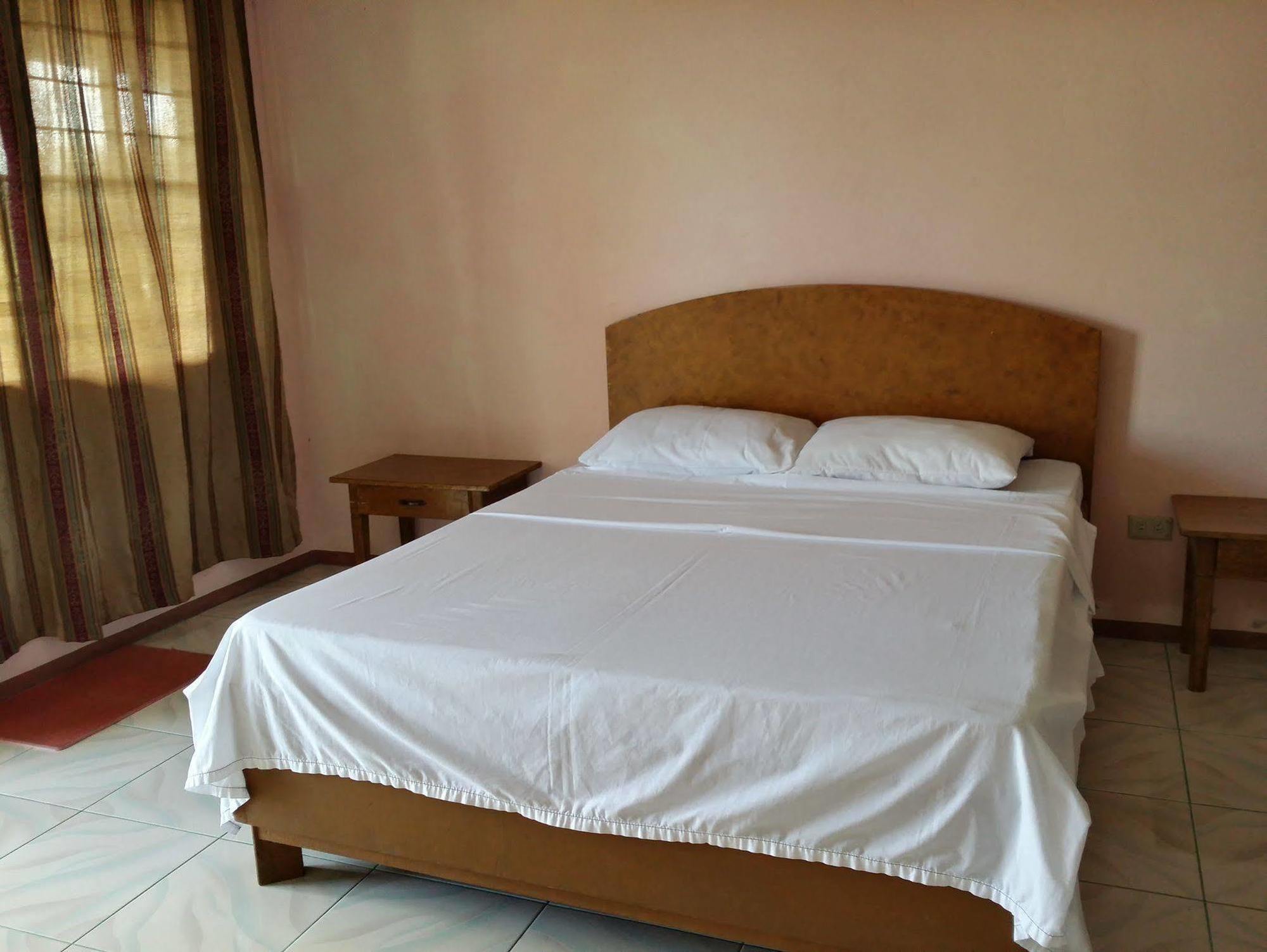 El Paso Inn Tagaytay City Екстер'єр фото